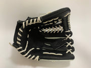 Vanquish white/black stock glove