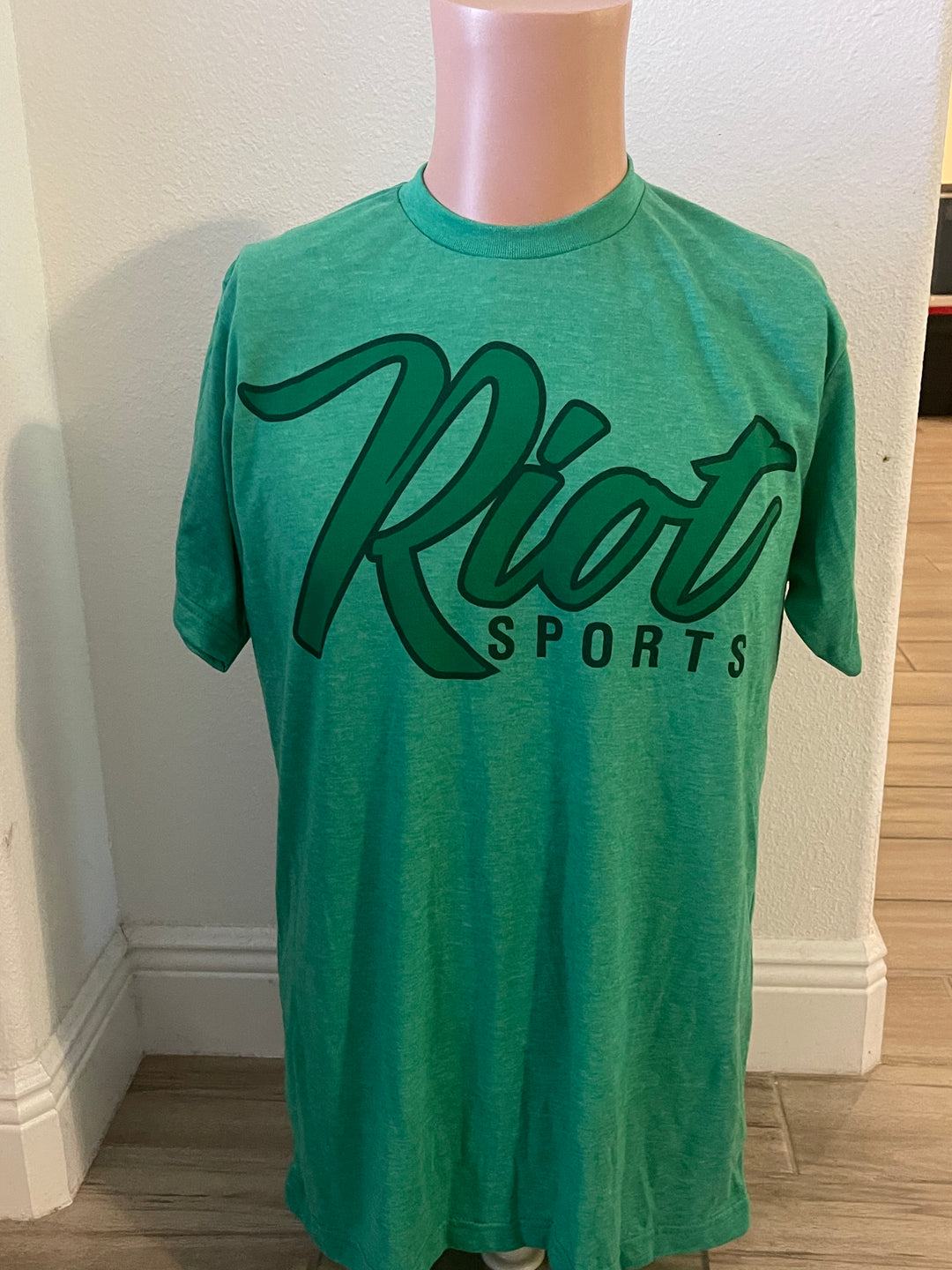 Triblend shirt with Riot cursive logo – Riot Sports Gear